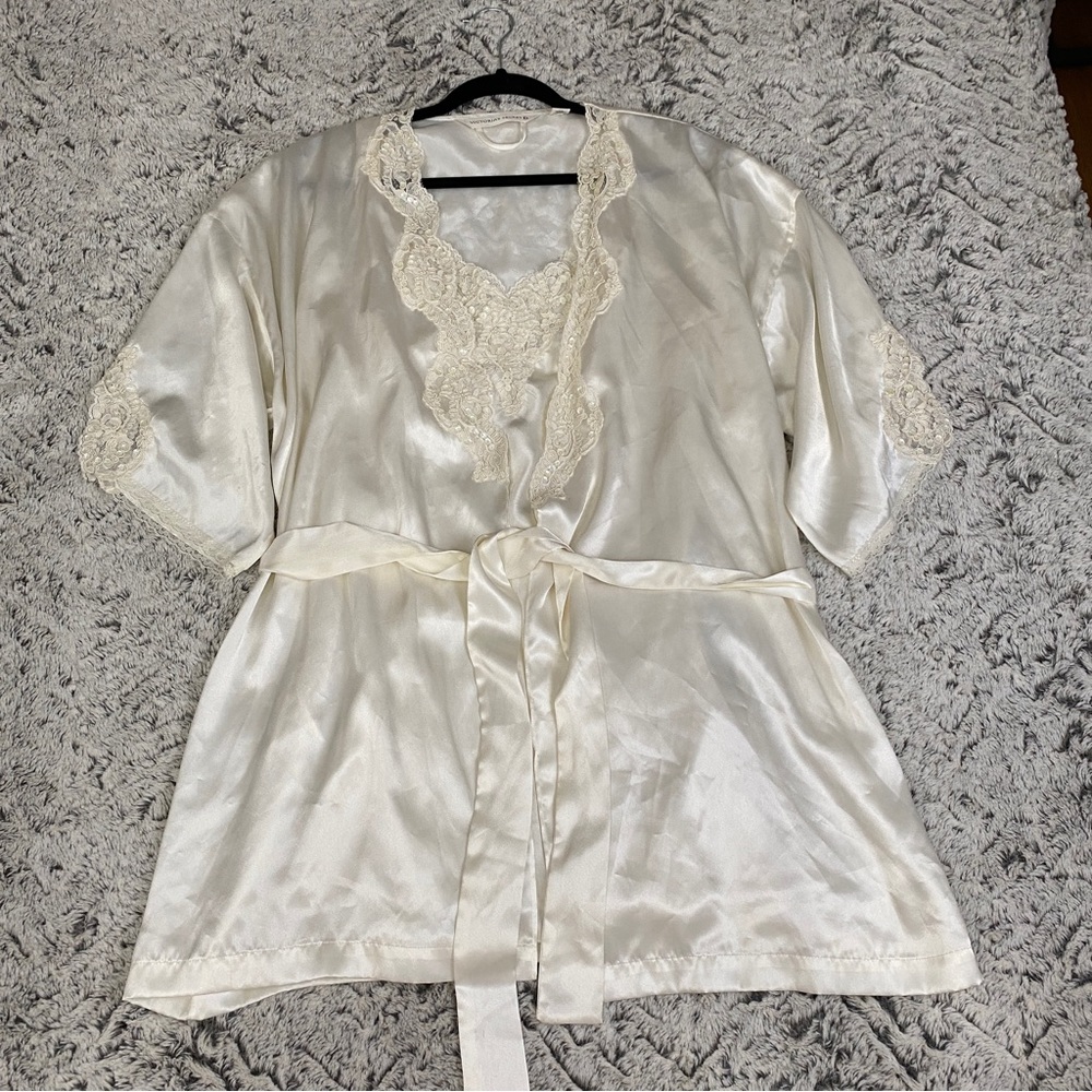 Vintage VS Bridal Lace Ivory Lingerie Wedding Victorias Secret Slip Nightie Robe